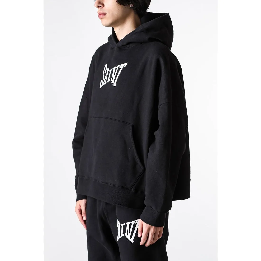 SAINT Mxxxxxx RIBON SAINT HOODIE/BLK The latest SAINT basic loose hoodie, black S-XL, original uniform high weight and light fleece sweatshirt fabric, custom woven and dyed, original loose short fat version, unchanged from the knife, original flavor, original accessories, fruit main mark/wash mark/cherub mark complete, ready-to-wear pre-shrunk without deformation after washing